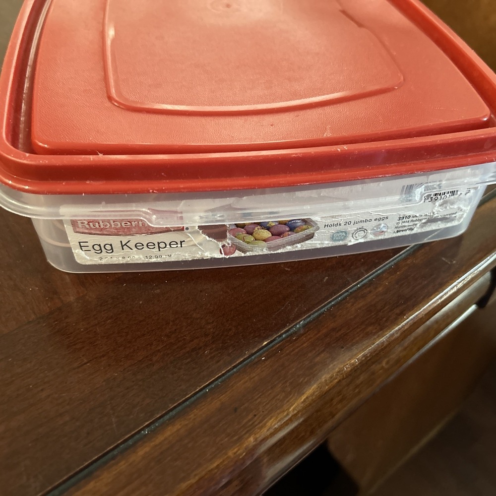 Rubbermaid Egg Keeper Food Storage Container, Clear/Red, 1 Count